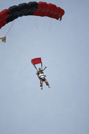 Hawaii08_SkyDiving_276