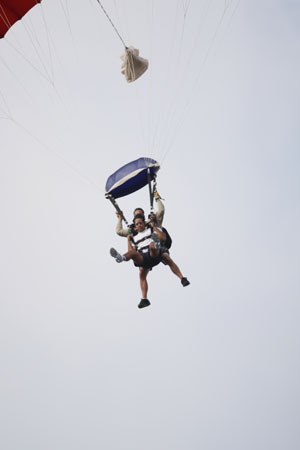 Hawaii08_SkyDiving_313