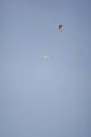 Hawaii08_SkyDiving_423