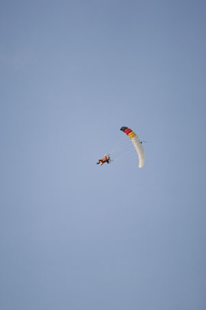 Hawaii08_SkyDiving_457