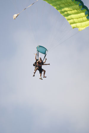 Hawaii08_SkyDiving_630